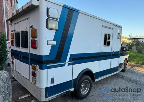 2003 Ford Econoline E450 Super Duty Cutaway Van from USA, damaged, VIN 1FDXE45F23HB83679